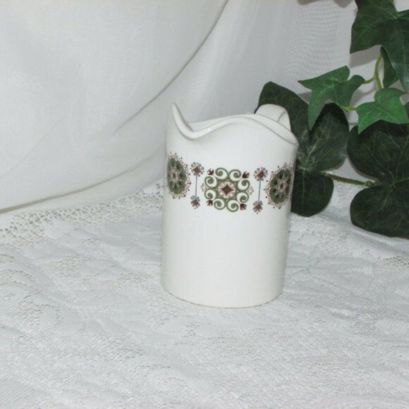 Vintage Creamer Johnson BrOne Size. Malaga J.B. Ironstone England Milk Jug - Picture 3 of 6